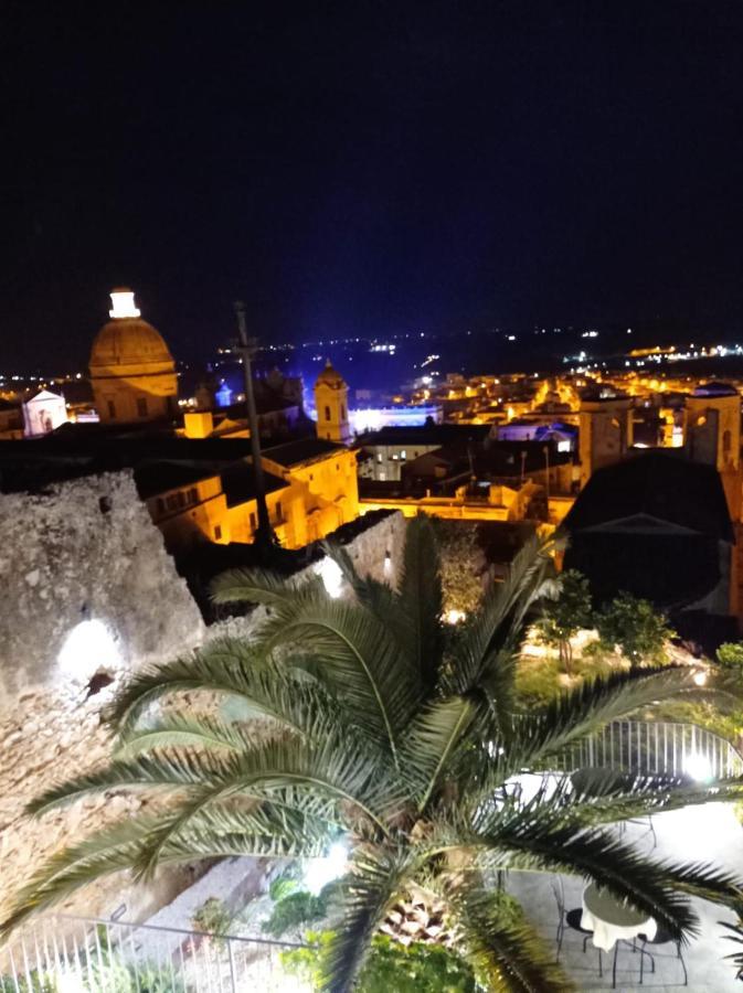 Trigona Garden Suite Noto Bagian luar foto