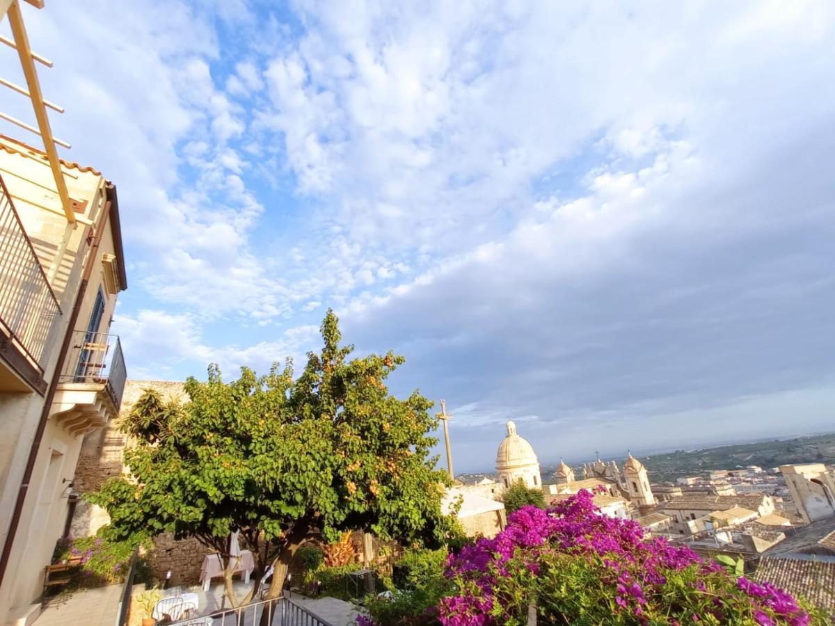 Trigona Garden Suite Noto Bagian luar foto