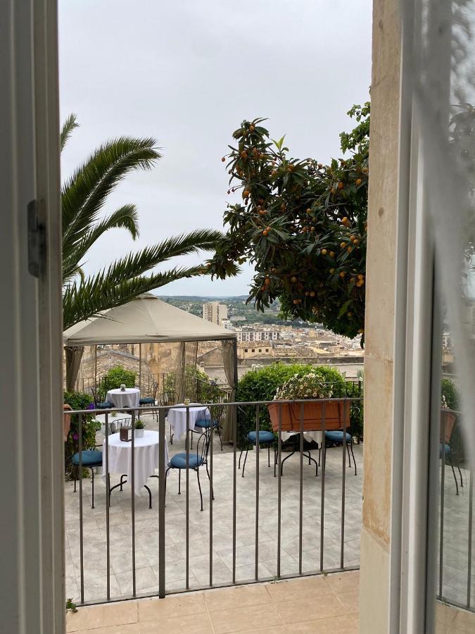 Trigona Garden Suite Noto Bagian luar foto