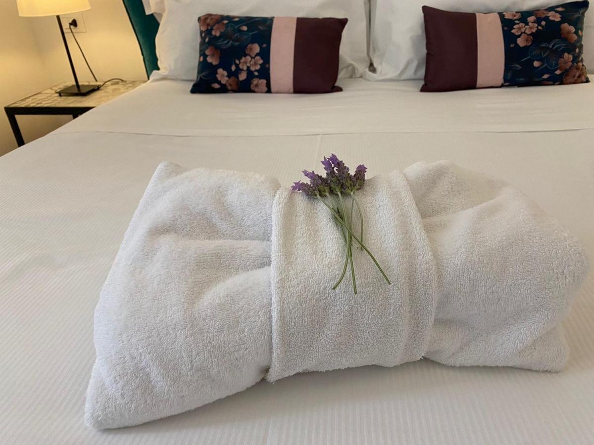 Trigona Garden Suite Noto Bagian luar foto