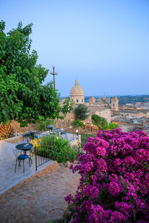 Trigona Garden Suite Noto Bagian luar foto