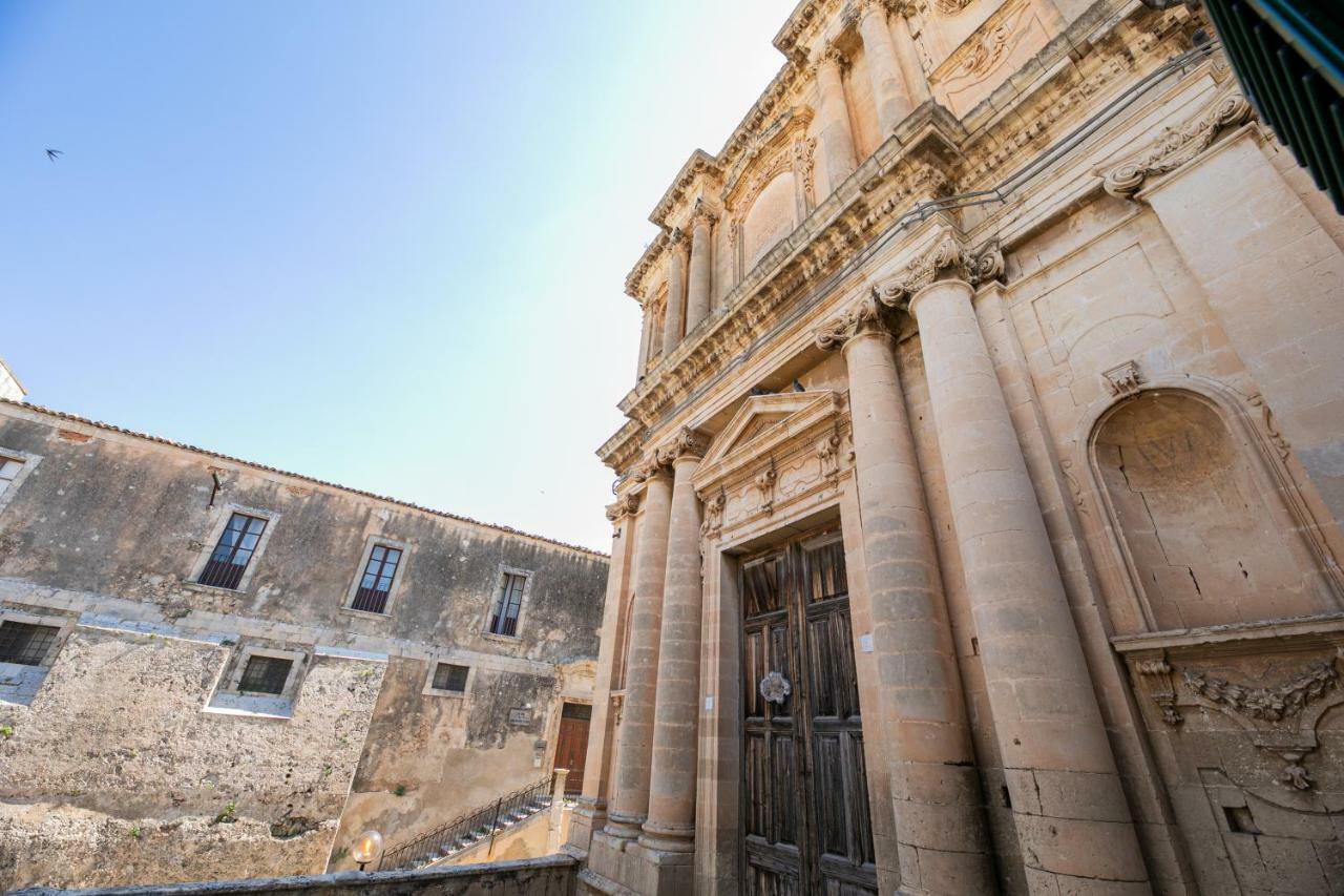 Trigona Garden Suite Noto Bagian luar foto